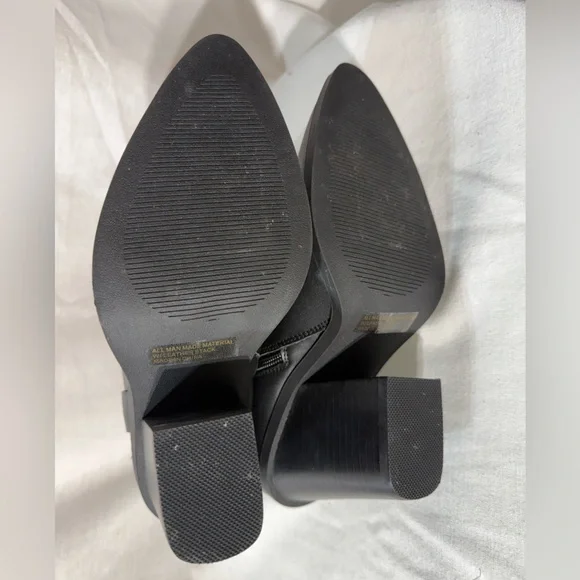 Dolce Vita Nilano Black Faux Leather Ankle Boots Size 9 - Picture 5 of 7